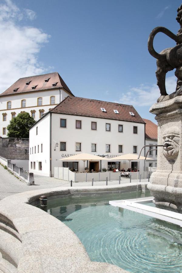 Hotelgasthof Bayerischer Hof Sulzbach-Rosenberg Buitenkant foto