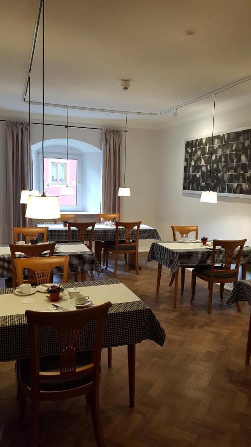 Hotelgasthof Bayerischer Hof Sulzbach-Rosenberg Buitenkant foto
