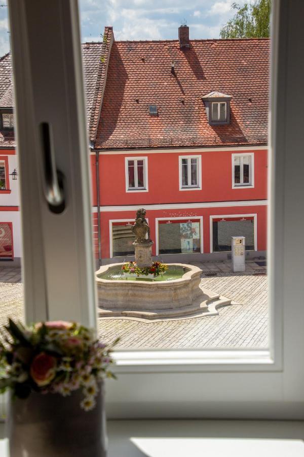 Hotelgasthof Bayerischer Hof Sulzbach-Rosenberg Buitenkant foto