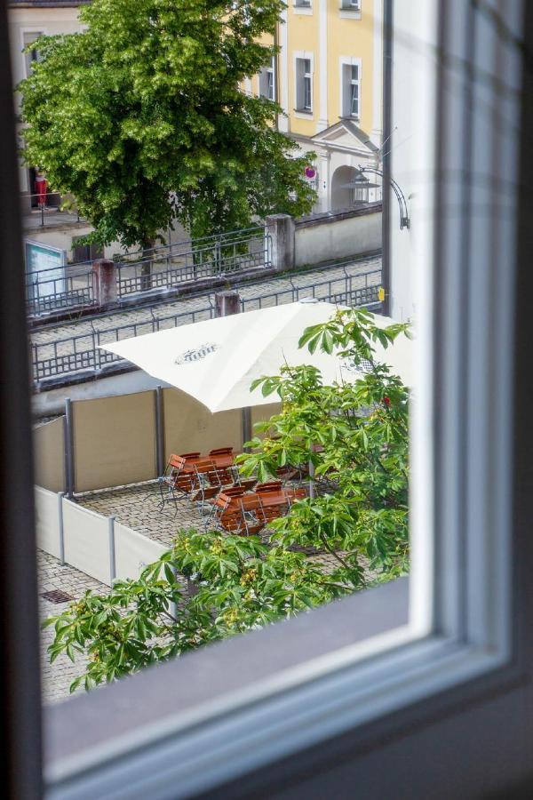Hotelgasthof Bayerischer Hof Sulzbach-Rosenberg Buitenkant foto